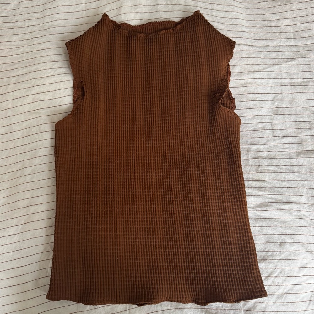 NIN Studio pleated top in brown